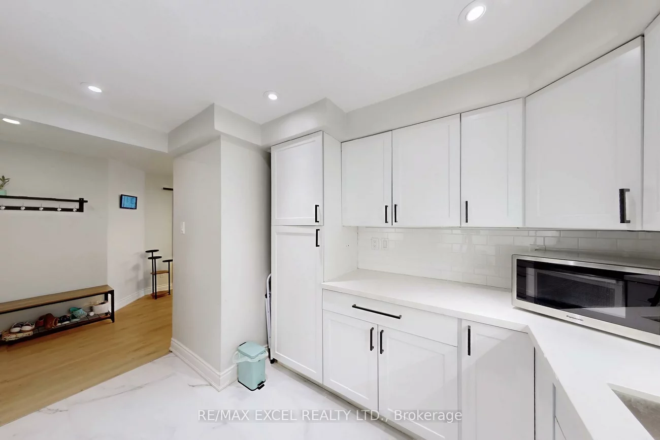 4460, Tucana, Hurontario, Mississauga