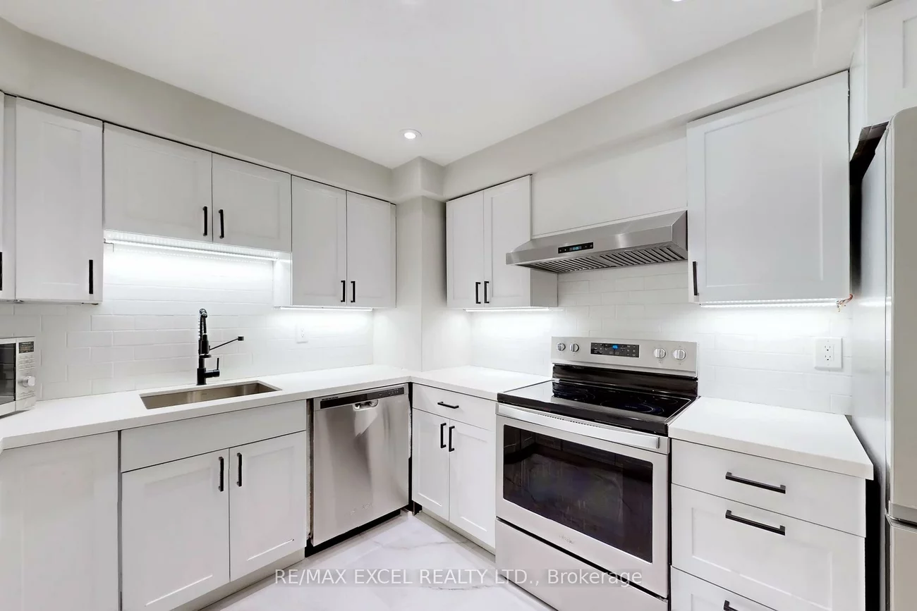 4460, Tucana, Hurontario, Mississauga