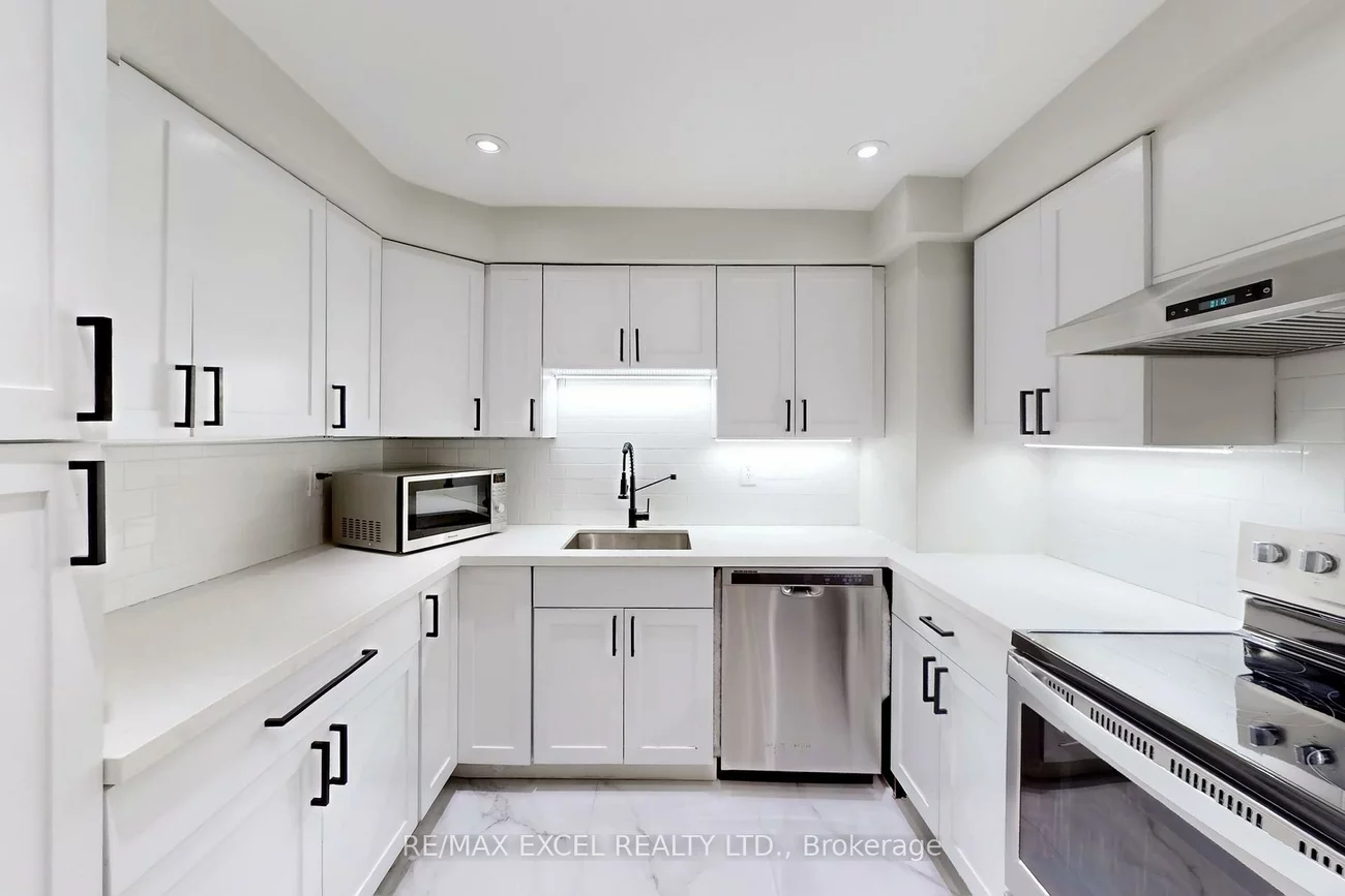 4460, Tucana, Hurontario, Mississauga