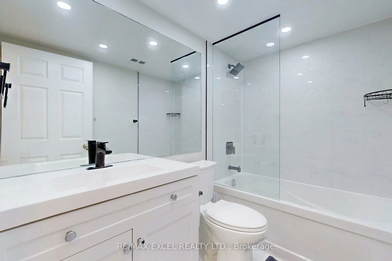 4460, Tucana, Hurontario, Mississauga