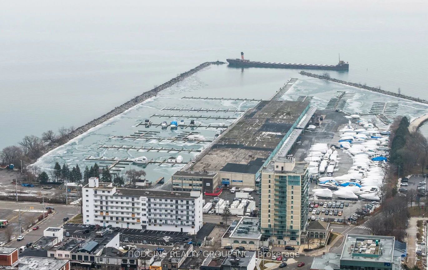 1136, Mona, Mineola, Mississauga