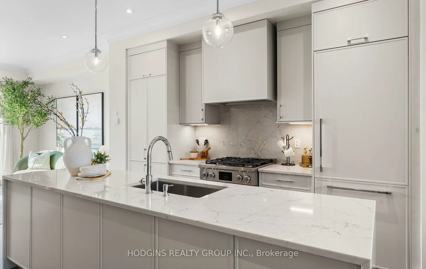 1136, Mona, Mineola, Mississauga