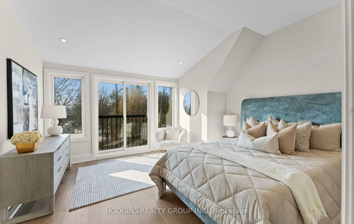 1136, Mona, Mineola, Mississauga