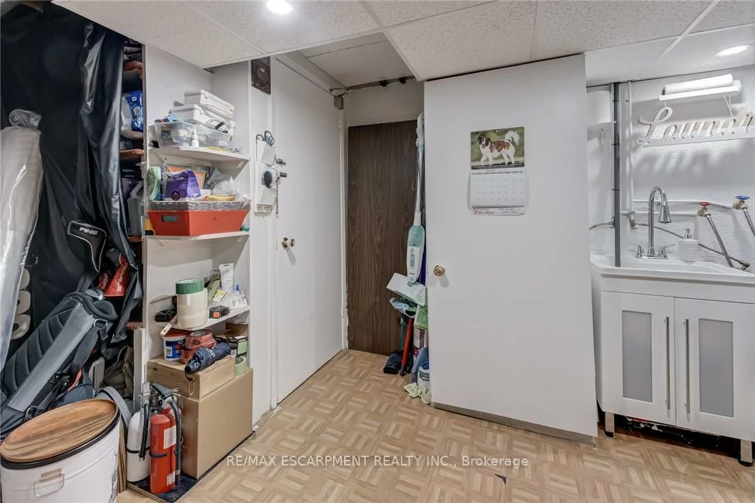 2825, Gananoque, Meadowvale, Mississauga