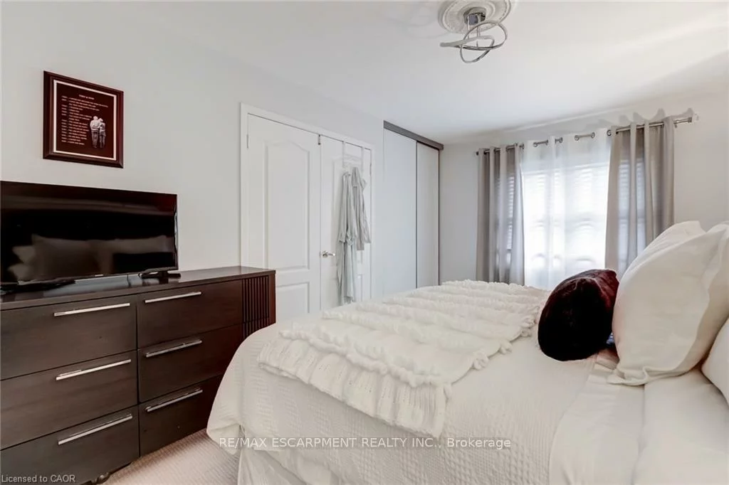 2825, Gananoque, Meadowvale, Mississauga