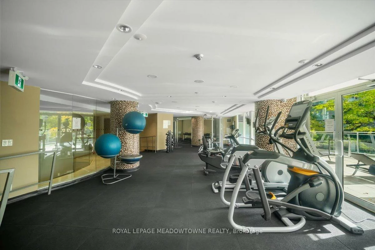 220, Burnhamthorpe, City Centre, Mississauga