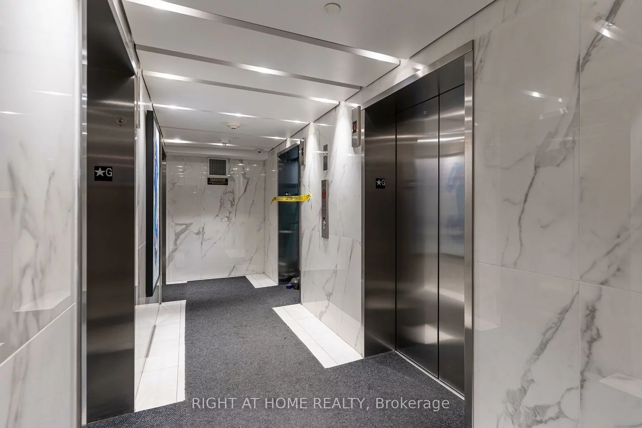 4065, Confederation, City Centre, Mississauga