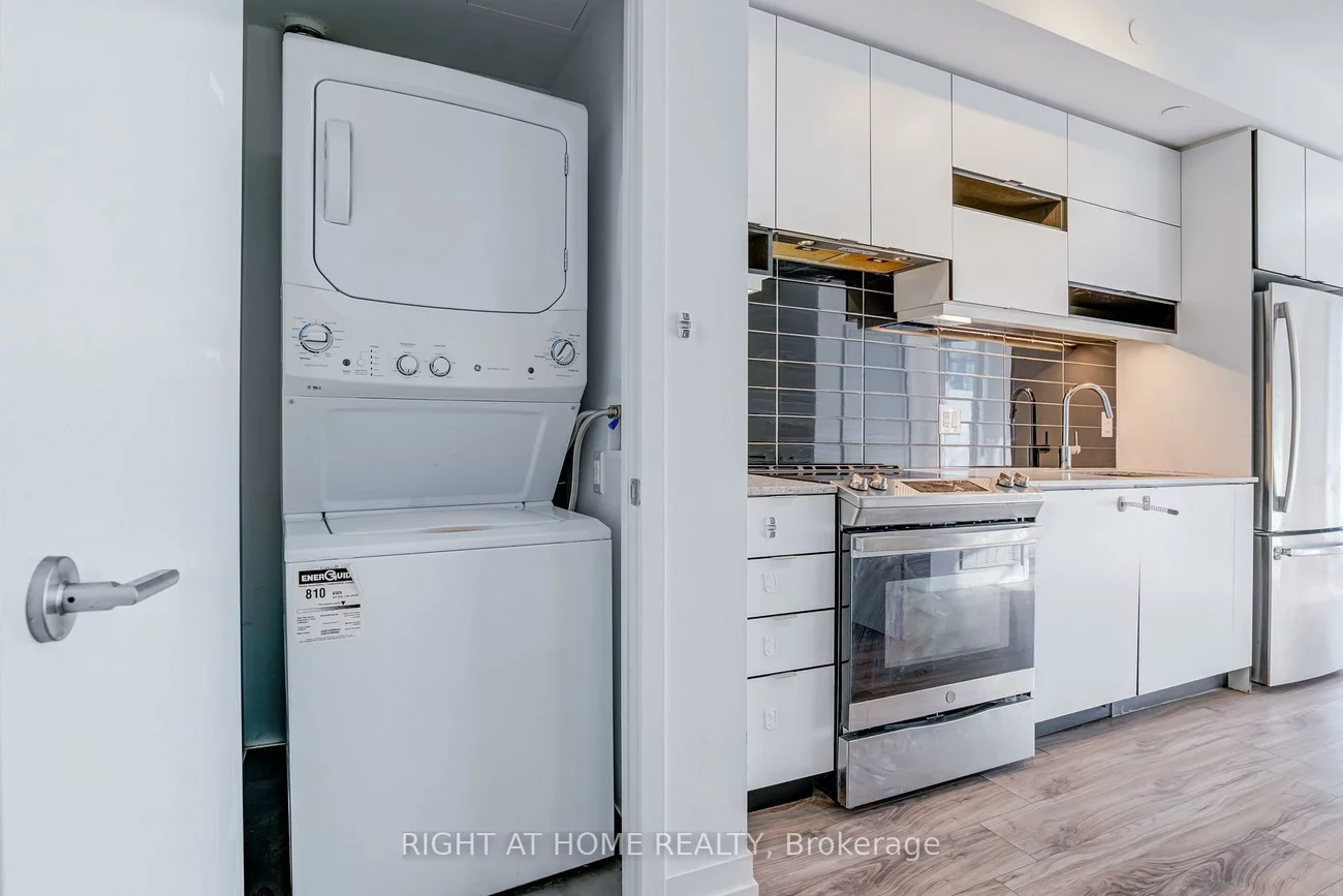 4065, Confederation, City Centre, Mississauga