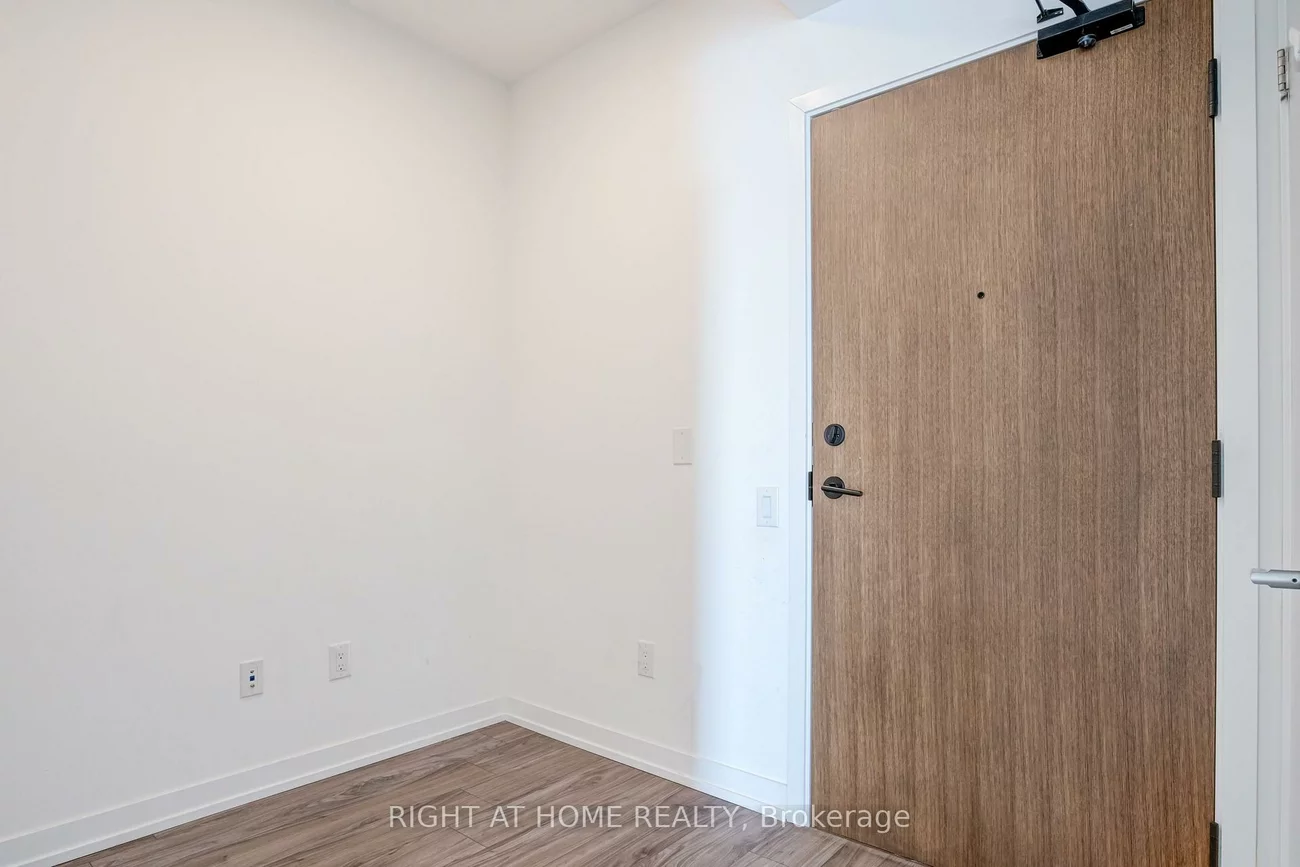 4065, Confederation, City Centre, Mississauga