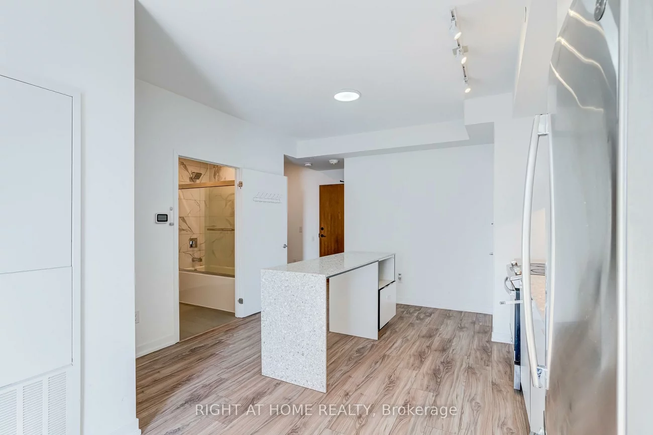 4065, Confederation, City Centre, Mississauga