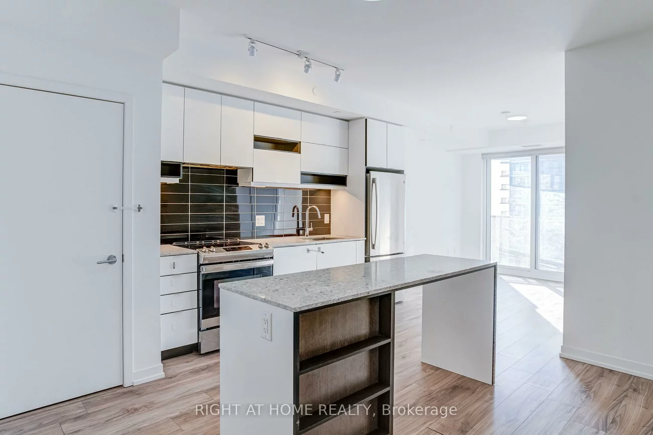 4065, Confederation, City Centre, Mississauga