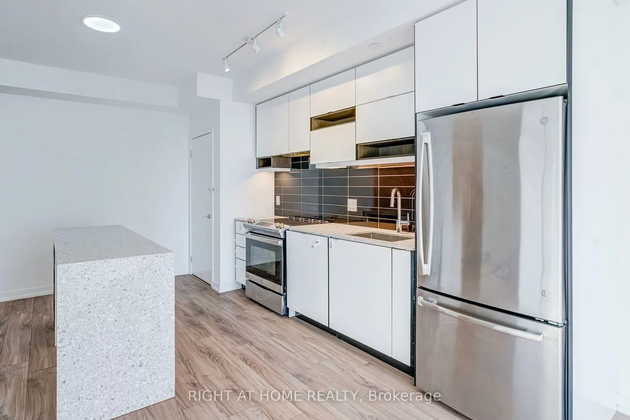 4065, Confederation, City Centre, Mississauga