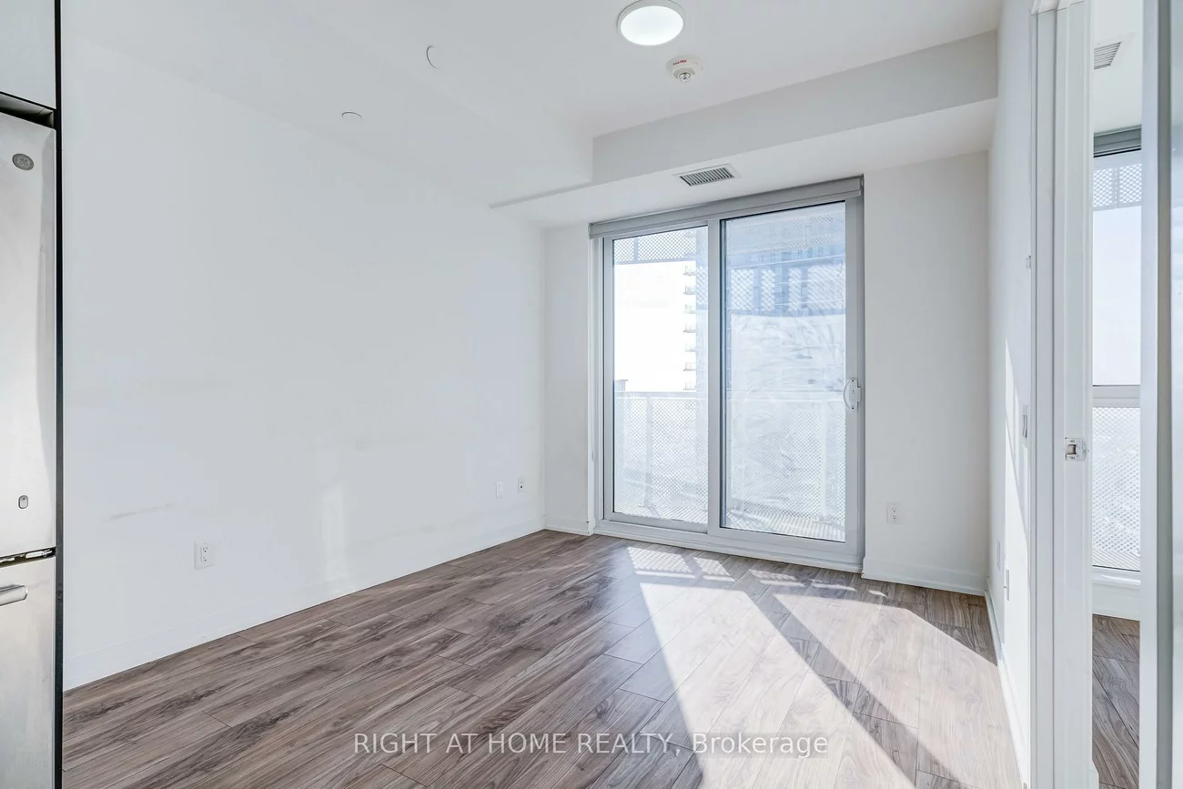 4065, Confederation, City Centre, Mississauga