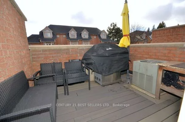 107, Bristol, Hurontario, Mississauga