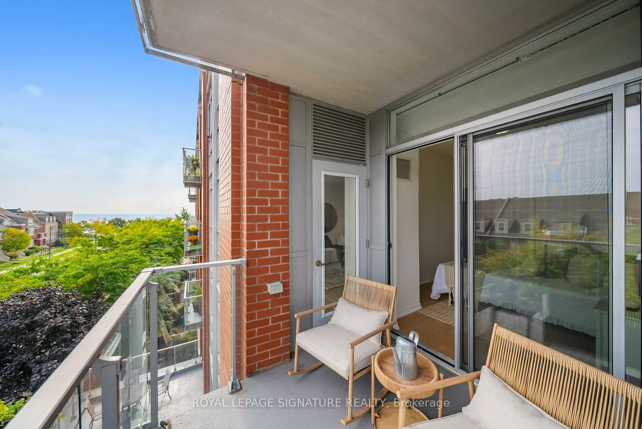 80, Port, Port Credit, Mississauga