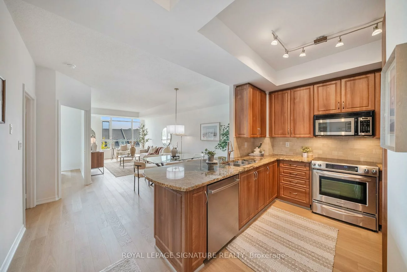 80, Port, Port Credit, Mississauga