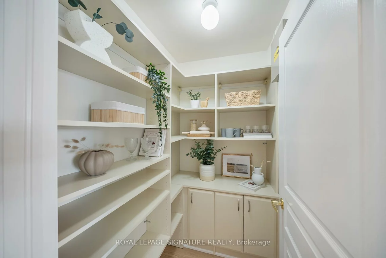 80, Port, Port Credit, Mississauga