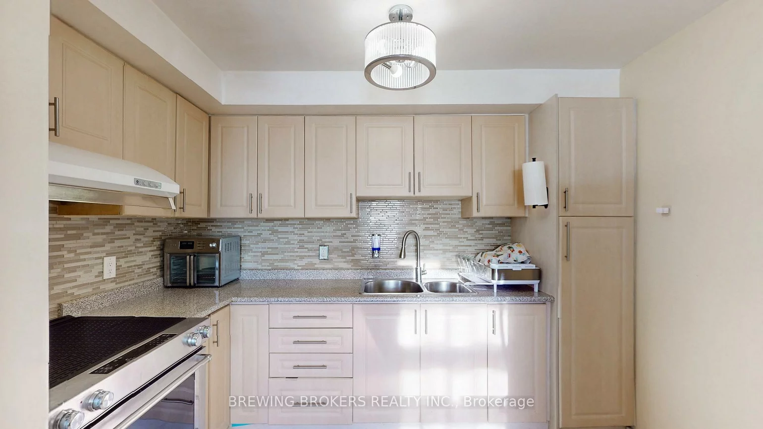 7255, Dooley, Malton, Mississauga