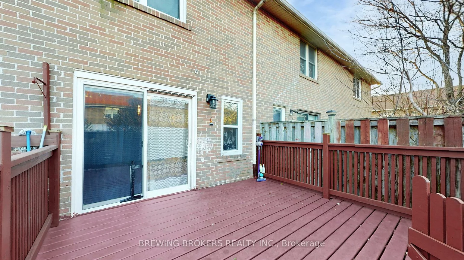 7255, Dooley, Malton, Mississauga