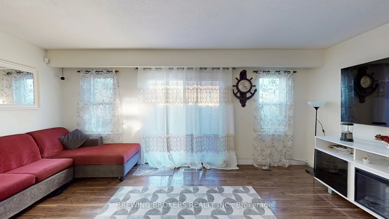 7255, Dooley, Malton, Mississauga