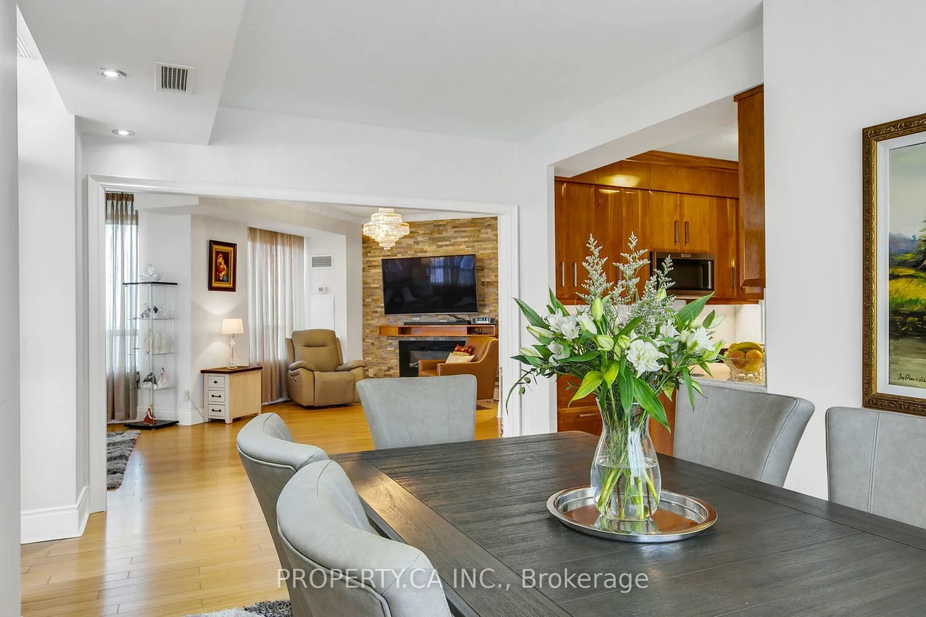 3880, Duke Of York, City Centre, Mississauga