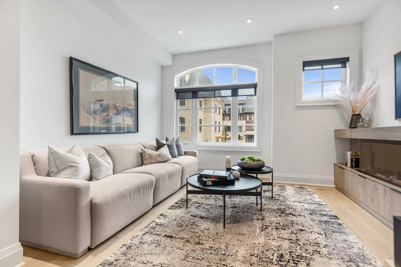 10, Lunar, Streetsville, Mississauga