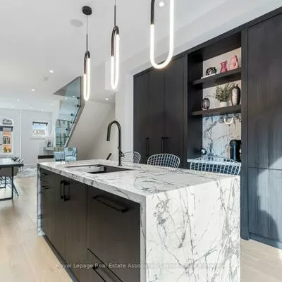 10, Lunar, Streetsville, Mississauga