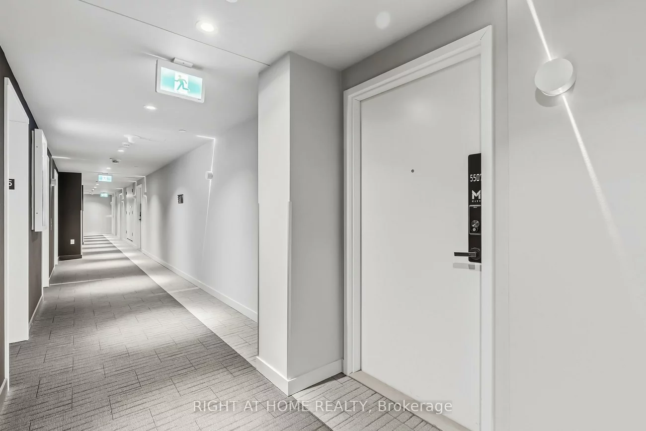 3883, Quartz, City Centre, Mississauga