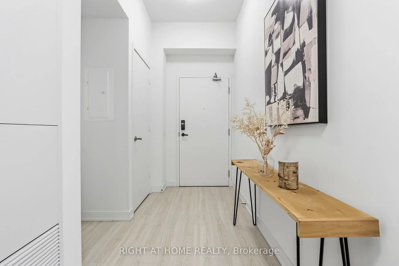 3883, Quartz, City Centre, Mississauga