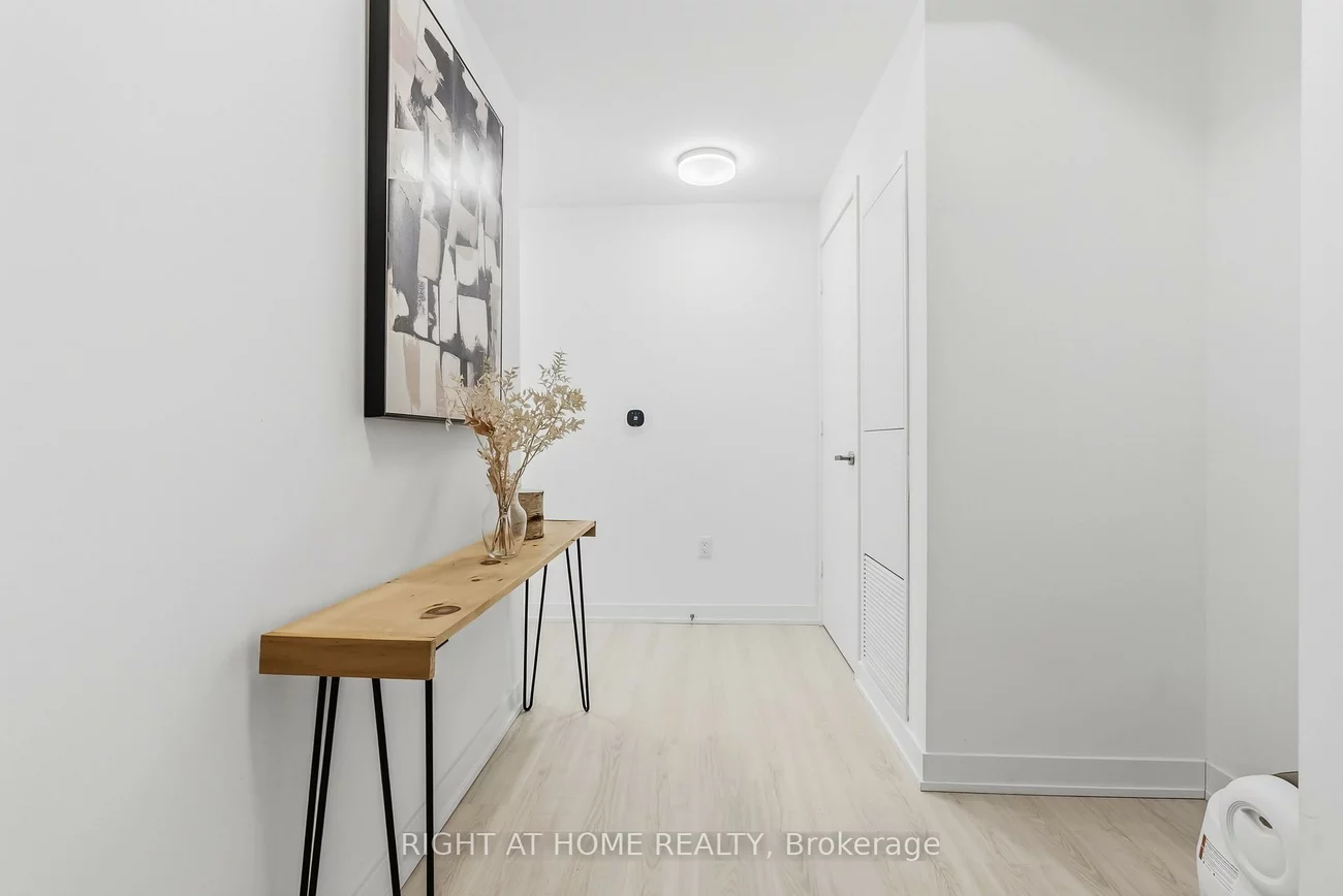 3883, Quartz, City Centre, Mississauga