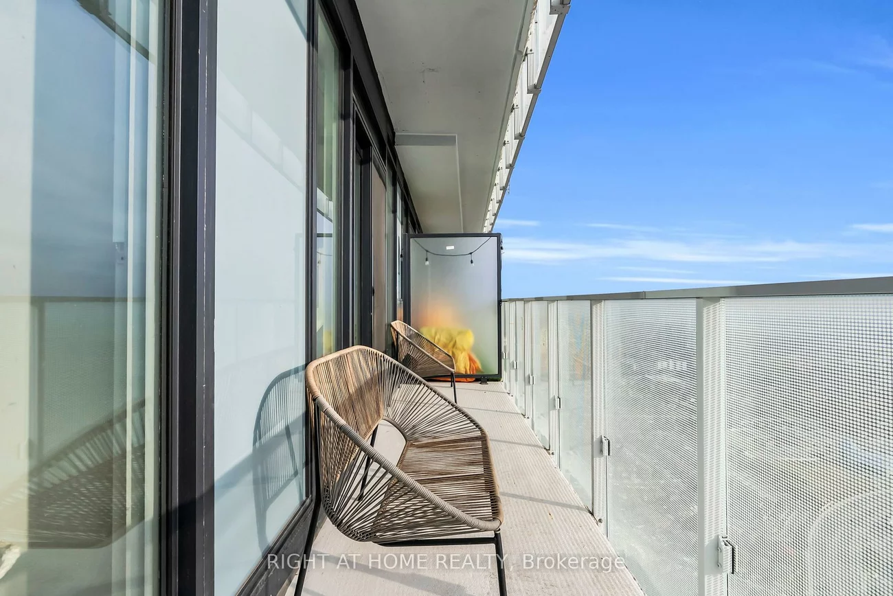 3883, Quartz, City Centre, Mississauga