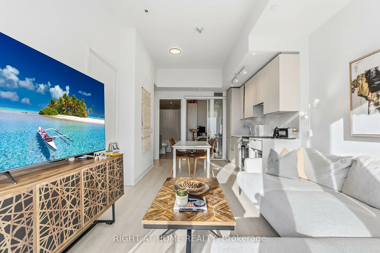 3883, Quartz, City Centre, Mississauga