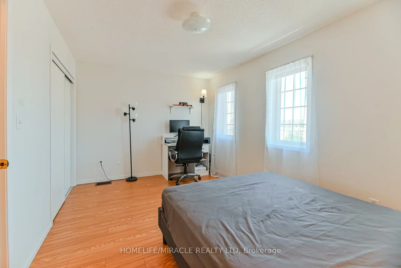 1128, Dundas, Erindale, Mississauga