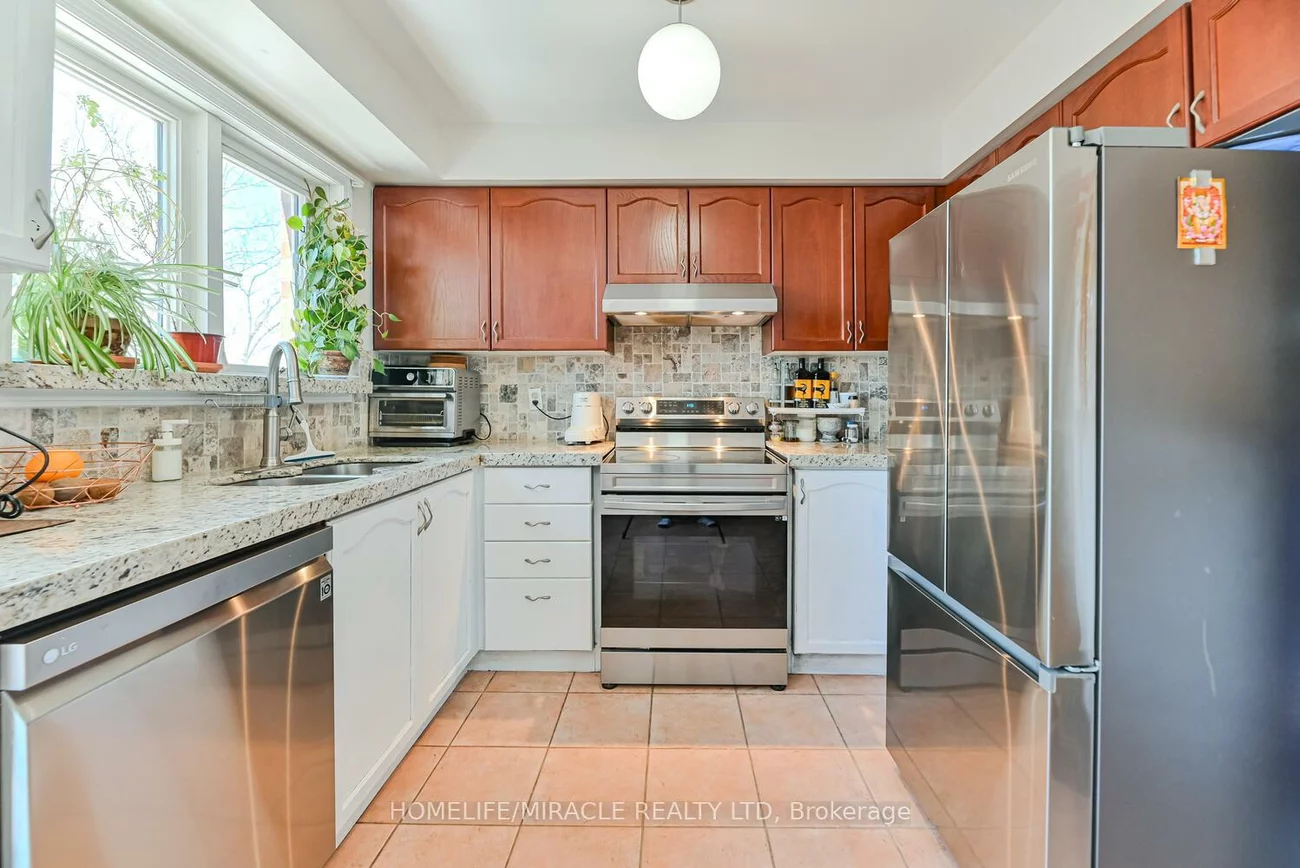 1128, Dundas, Erindale, Mississauga