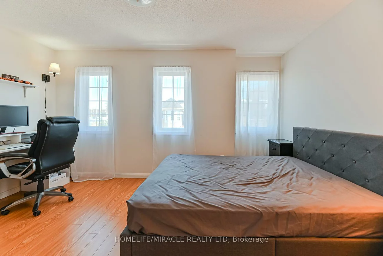 1128, Dundas, Erindale, Mississauga