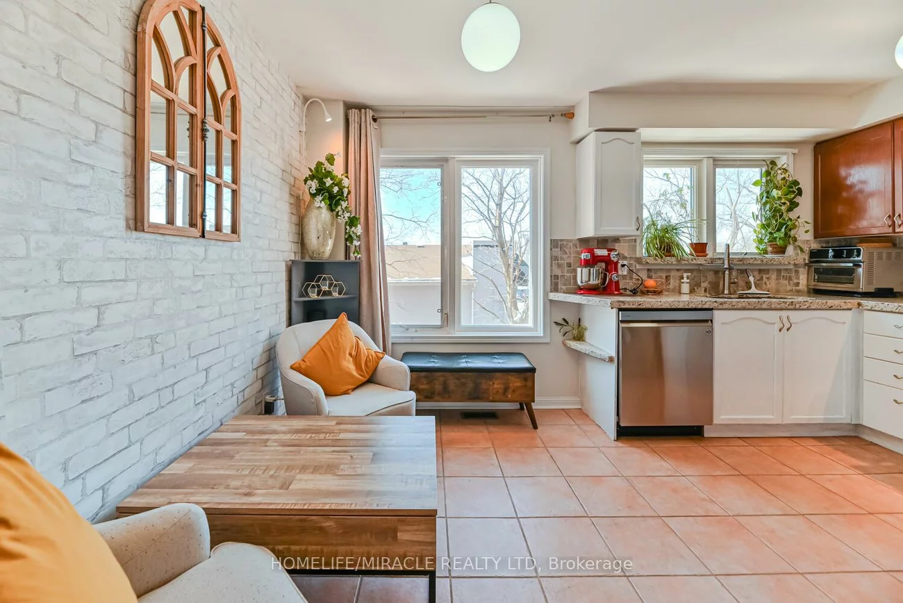 1128, Dundas, Erindale, Mississauga