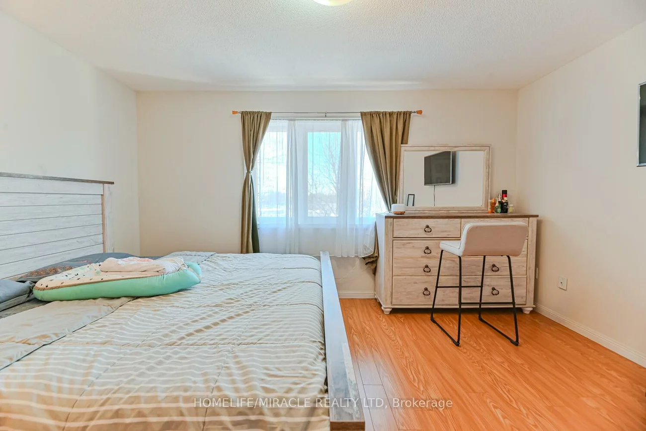 1128, Dundas, Erindale, Mississauga