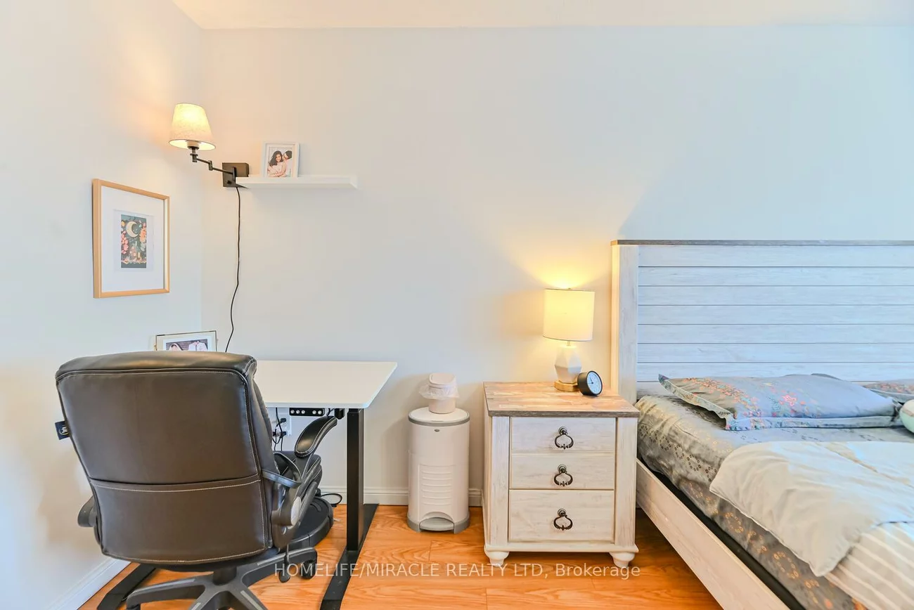 1128, Dundas, Erindale, Mississauga