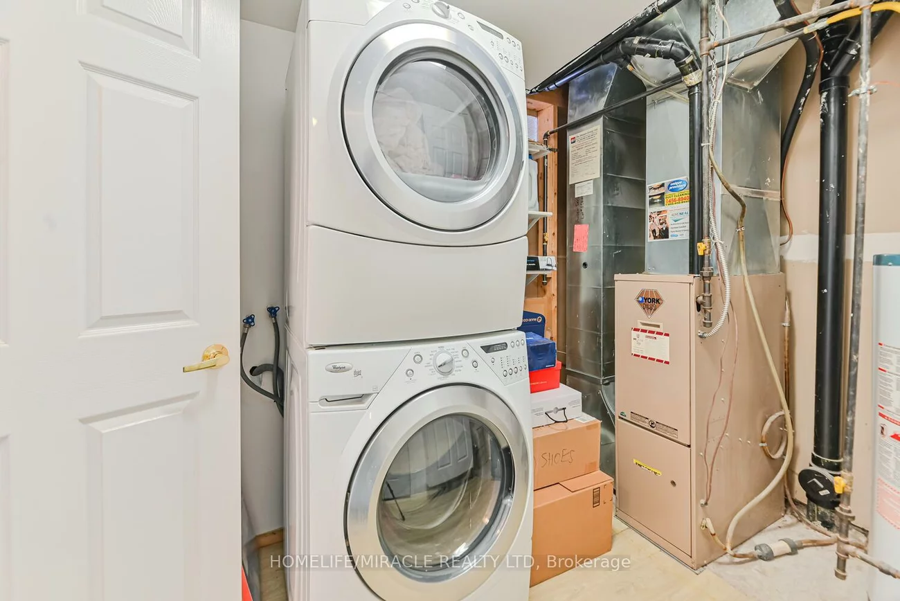 1128, Dundas, Erindale, Mississauga