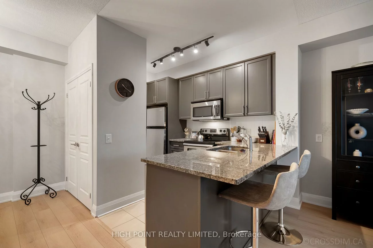 1, Hurontario, Port Credit, Mississauga