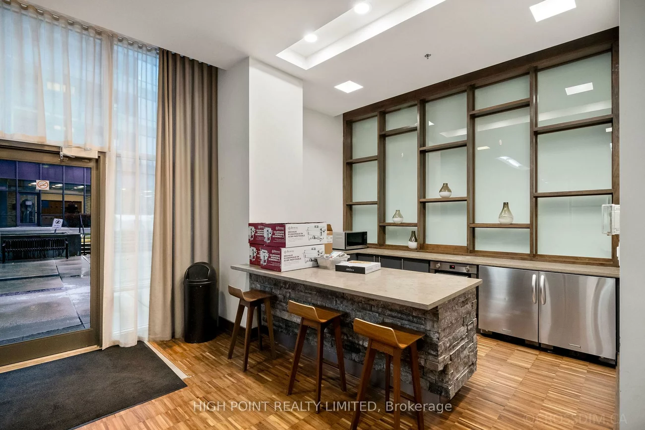 1, Hurontario, Port Credit, Mississauga