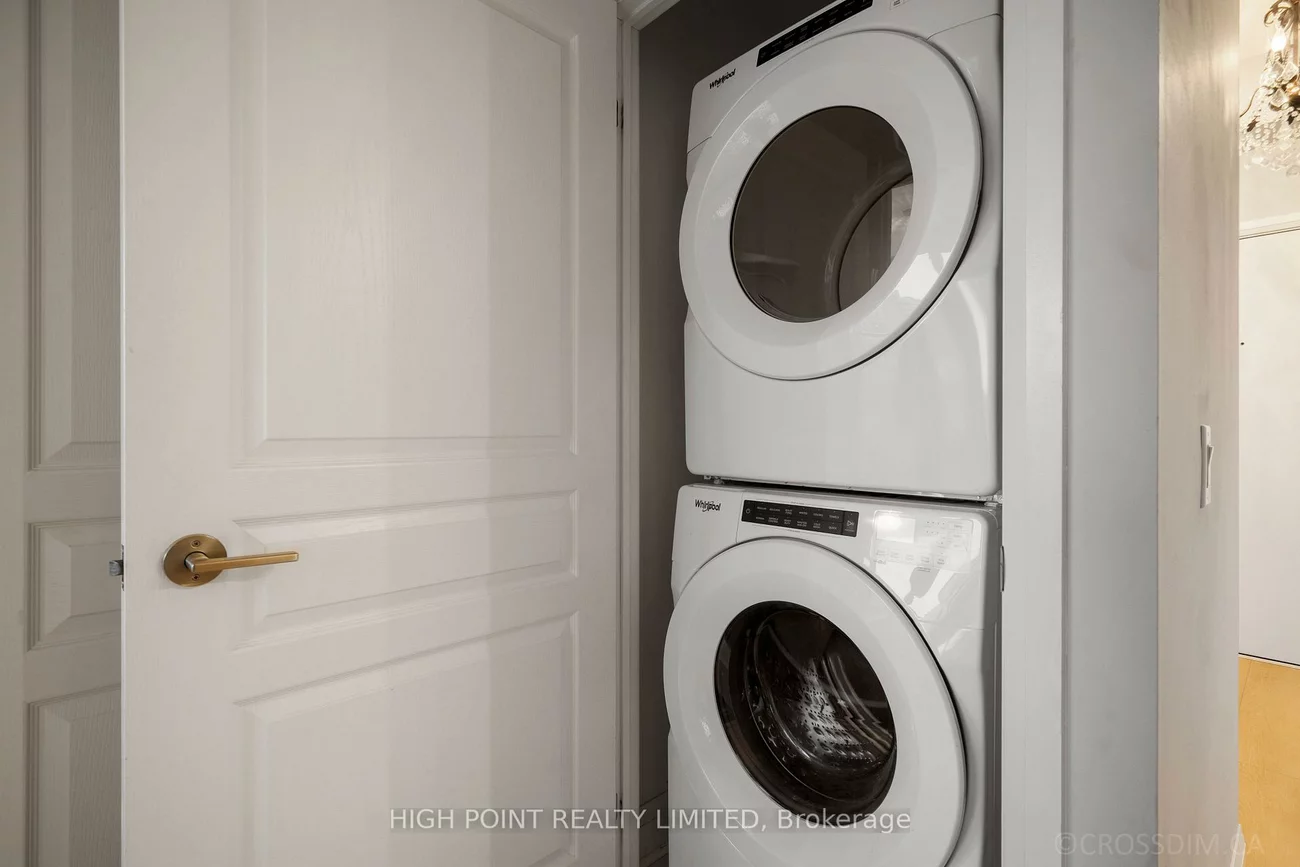 1, Hurontario, Port Credit, Mississauga