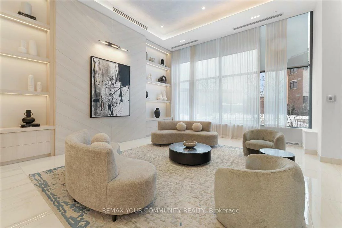 1063, Douglas McCurdy Common, Lakeview, Mississauga