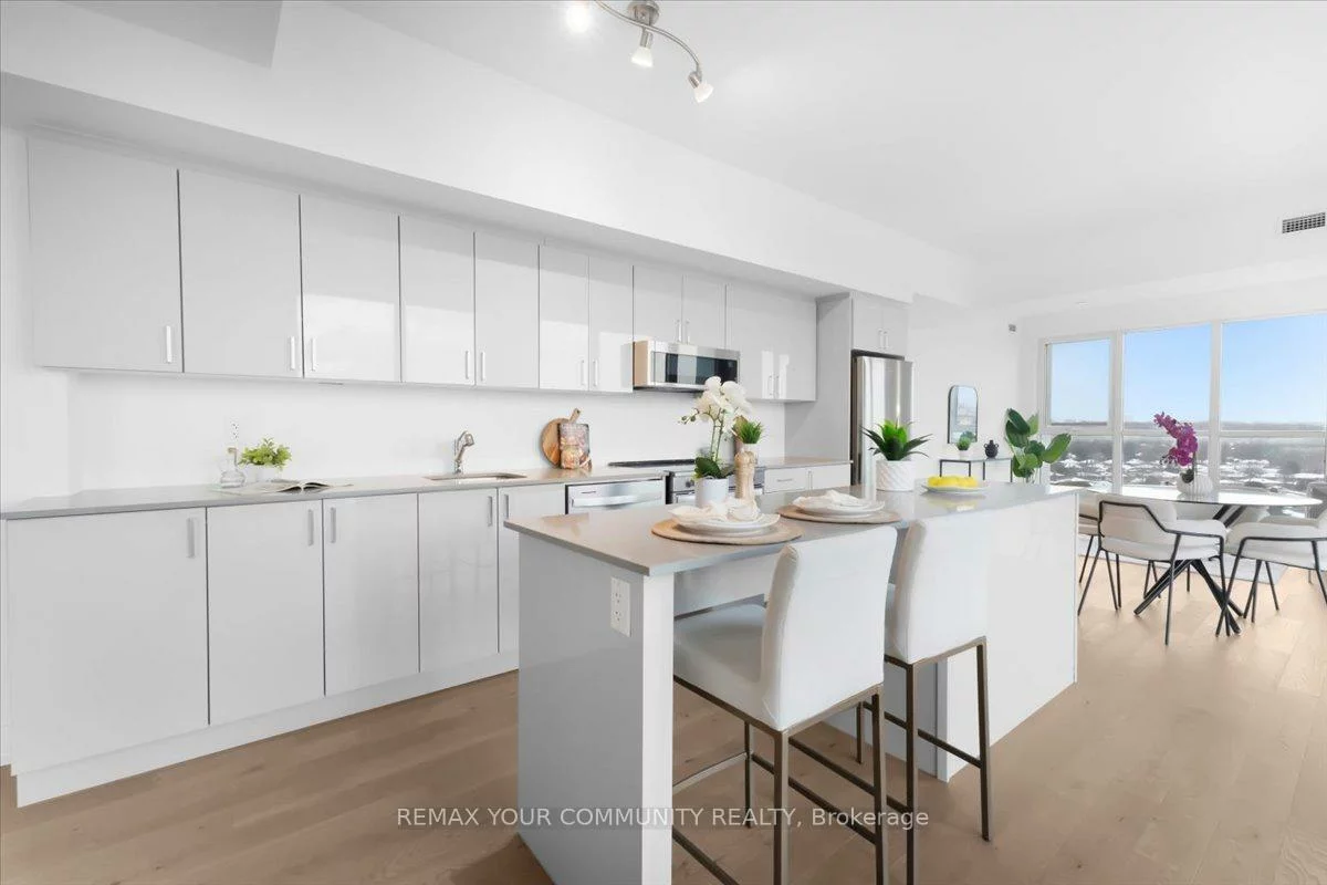 1063, Douglas McCurdy Common, Lakeview, Mississauga