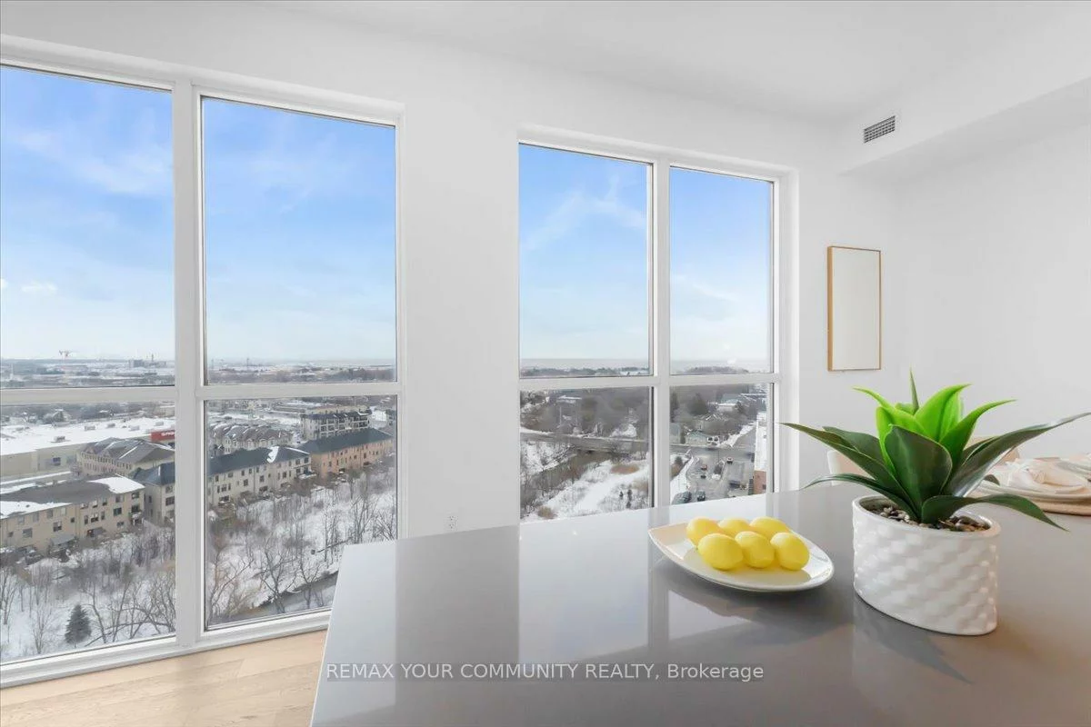 1063, Douglas McCurdy Common, Lakeview, Mississauga