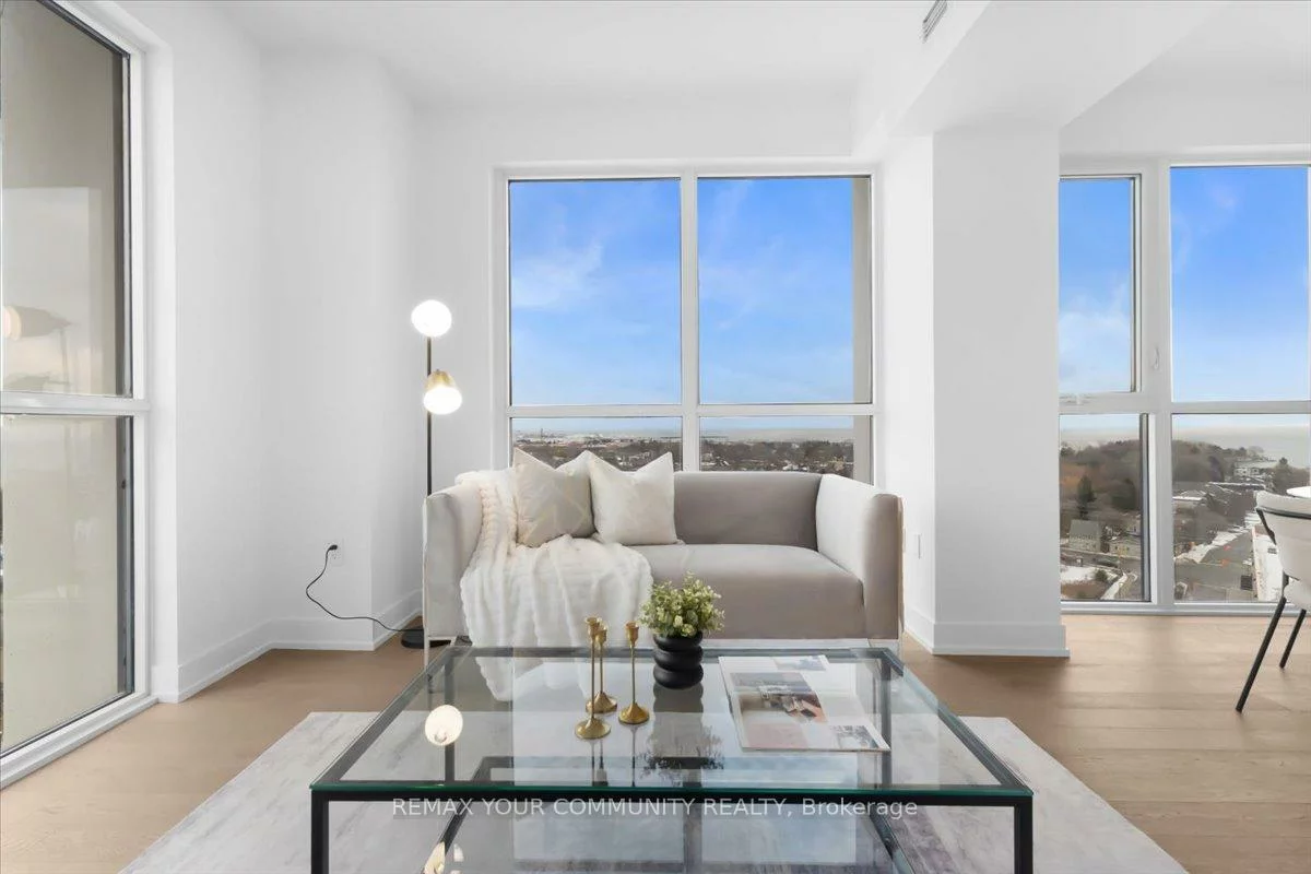 1063, Douglas McCurdy Common, Lakeview, Mississauga