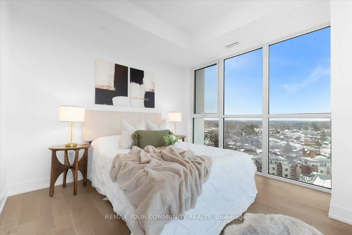 1063, Douglas McCurdy Common, Lakeview, Mississauga