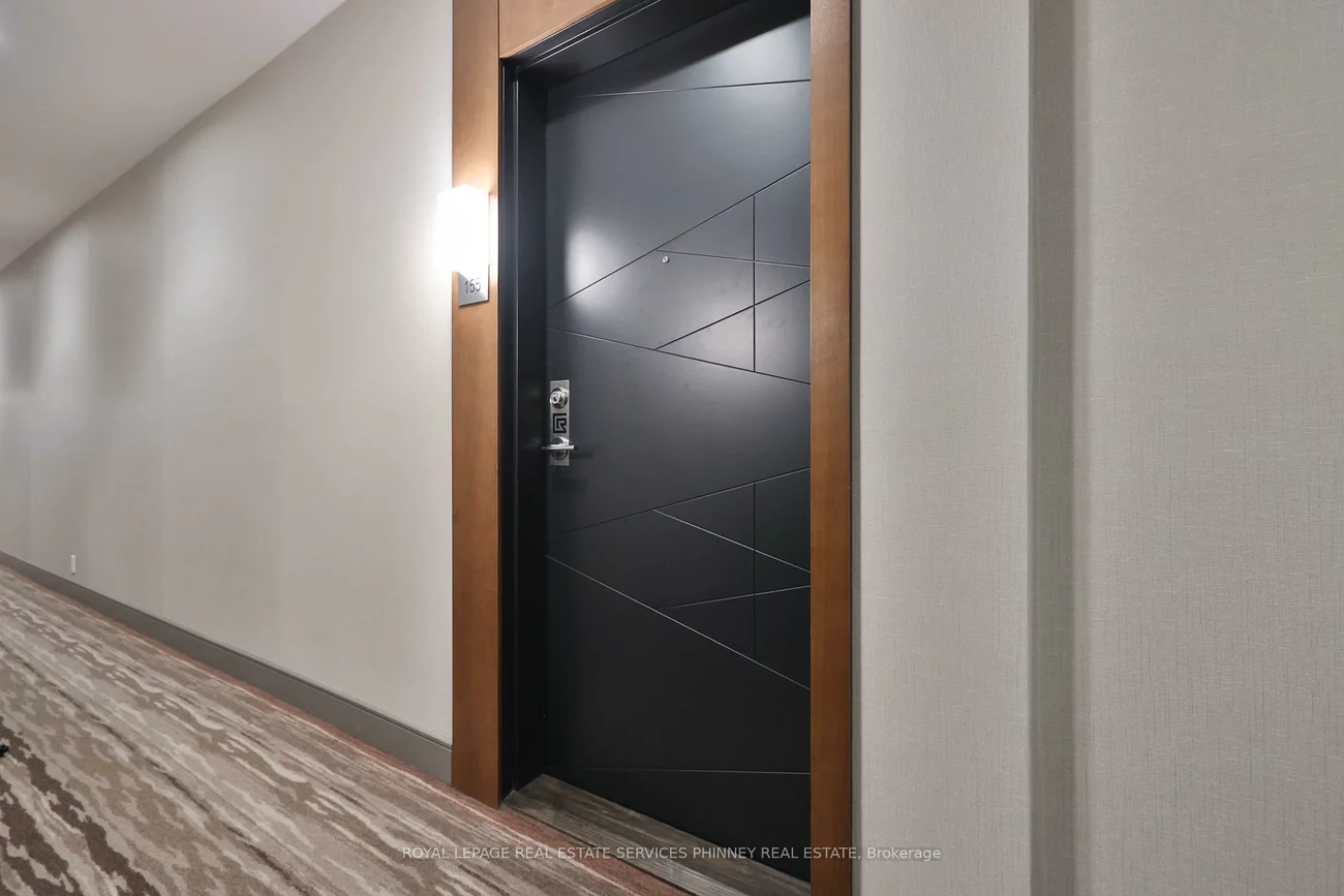 1575, Lakeshore, Clarkson, Mississauga