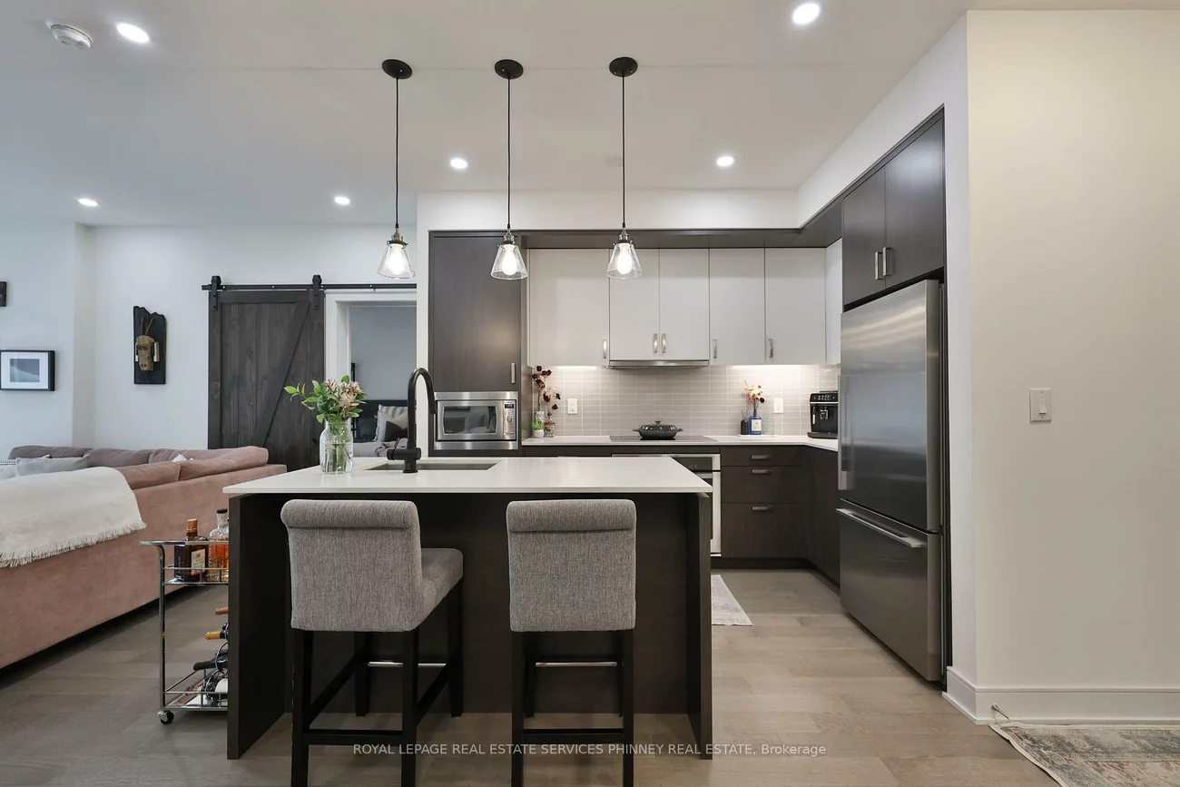 1575, Lakeshore, Clarkson, Mississauga