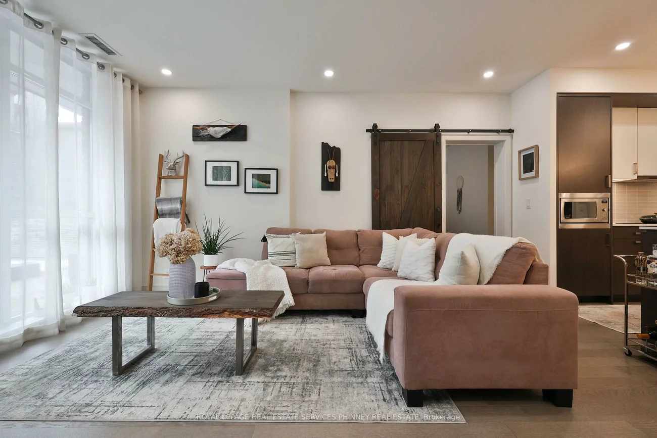 1575, Lakeshore, Clarkson, Mississauga